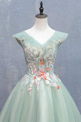 Wedding Photo Ideas, Light Green Appliques V-Neck A-Line Short Homecoming Dress