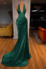 Halter V-Neck Mermaid Prom Dress Elegant