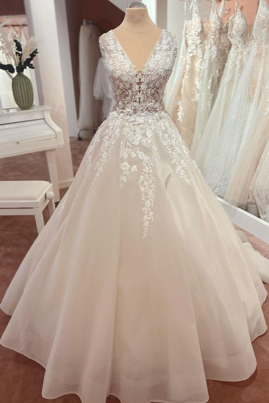 Wedding Dress Shop, Beautiful Long A-Line Appliques Lace Tulle Wedding Dress