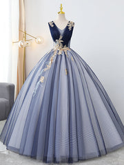 Blue Tulle V-neck Sequins Appliques Quinceanera Dress