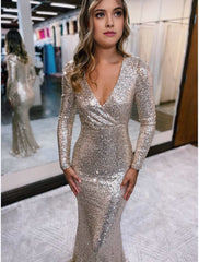 Elegant Sheath V-Neck Long Sleeves Sequin Prom Dress