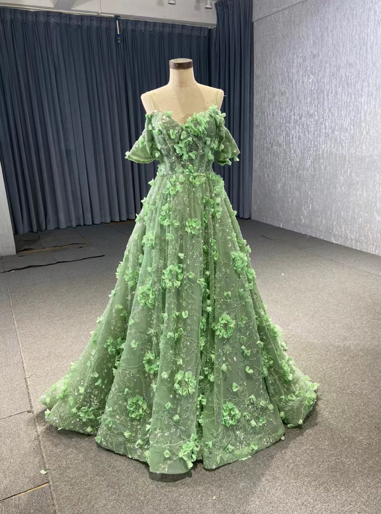 Green Tulle Sequins 3D Flower Prom Dress