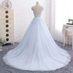 Quinceanera Dress Ball Gown Chapel Train V Neck Sleeveless Backless Appliques Prom Dresses