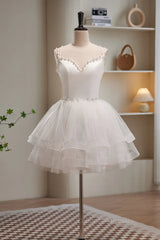 Wedding Guest Outfit, Short V Neck White Prom Dresses, Short V Neck White Formal Homecoming Dresses